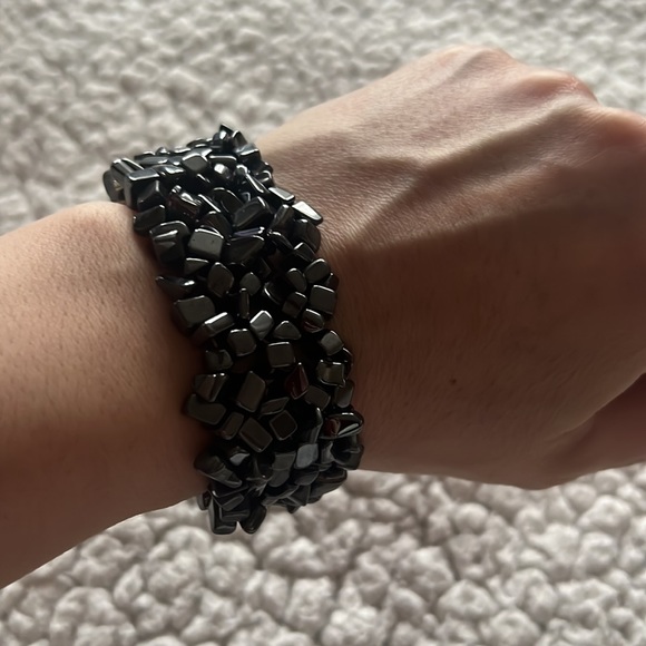 Hematite Bracelet 🖤 - Picture 4 of 6
